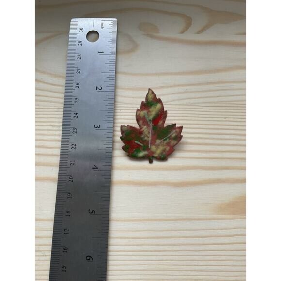 Vintage Maple Leaf Enamel Pin Brooch Red Green Yellow Metal - Picture 3 of 4